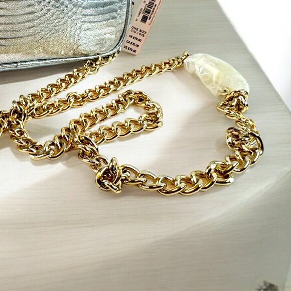 NEW Victoria's Secret Shoulder Bag Purse Shinny Silver with Gold Chain Zipper - Picture 2 of 6